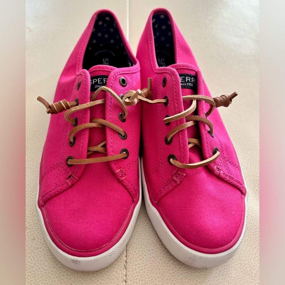 Sperry Canvas Sneakers 8 Pink Lace up Slip On Casual Preppy Barbie Everyday